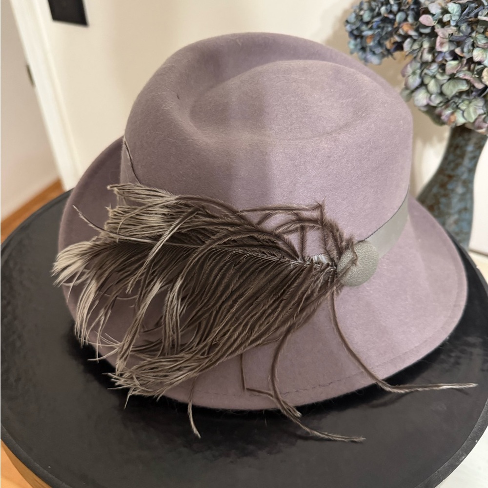 Elegant Purple Feathered Women's Hat